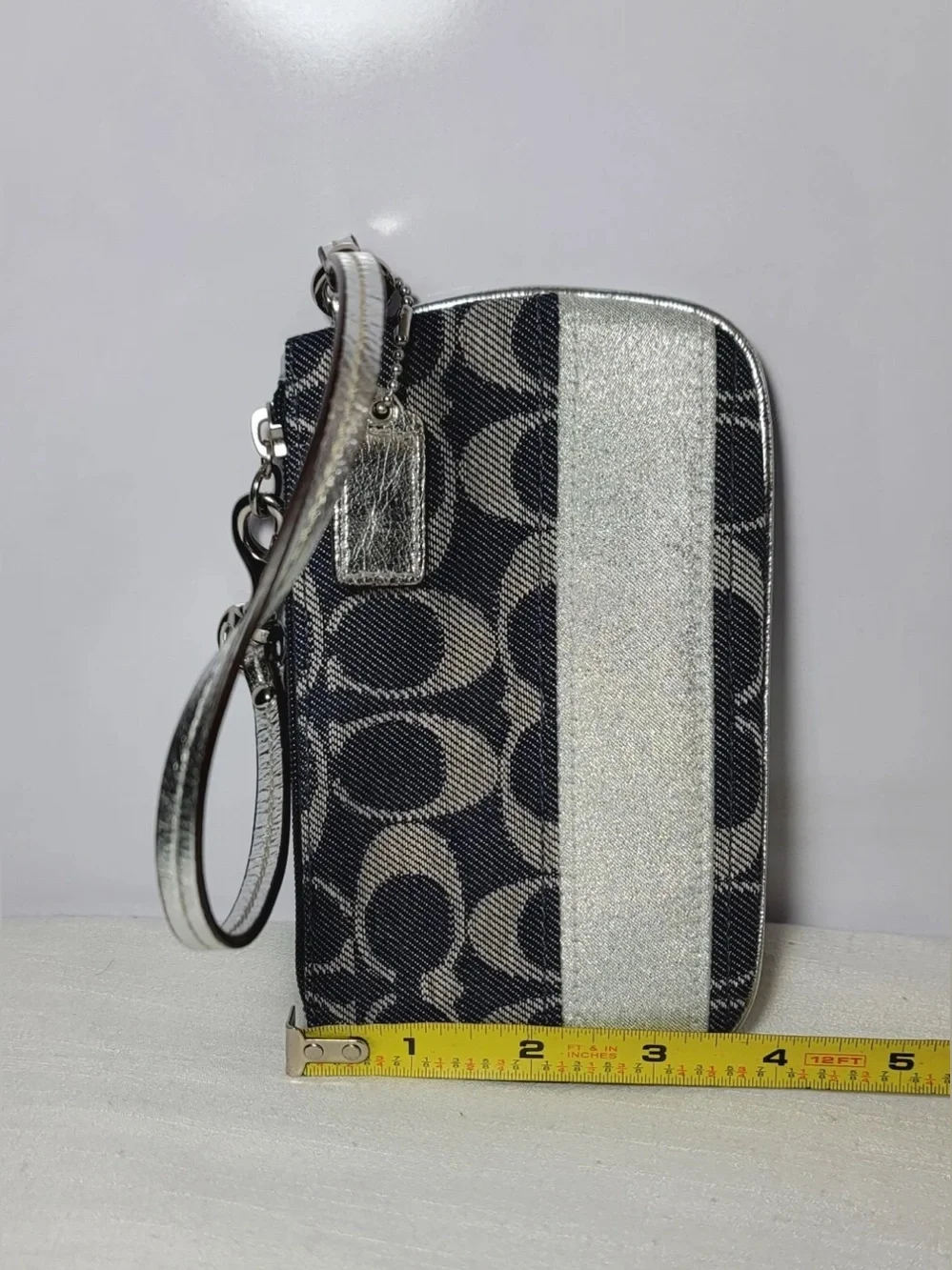 🦋COACH POPPY DENIM STRIPE SILVER Wallet Wristlet 🦋